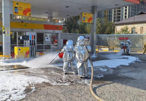 Бишкек: Пожарные провели учение на АЗС  "РОСНЕФТЬ-Кыргызнефтепродукт"