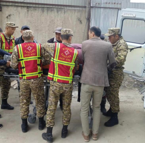 ОШ: КУРУЛУШ ИШТЕРИ ЖҮРҮП ЖАТКАН КӨП КАБАТТУУ ҮЙДҮН ЛИФТИНЕН 1 АДАМ КУТКАРЫЛДЫ