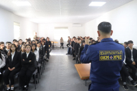 ӨКМ АДИСТЕРИ ОКУУЧУЛАРГА КЫРСЫКТАРДЫН ТҮРЛӨРҮ ТУУРАЛУУ САБАК ӨТҮШТҮ